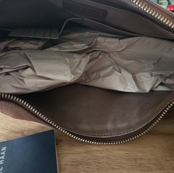 Cole Haan U06355 Aponte Slouch Hobo Dark Sequoia Handbag New With Tags - Picture 7 of 8